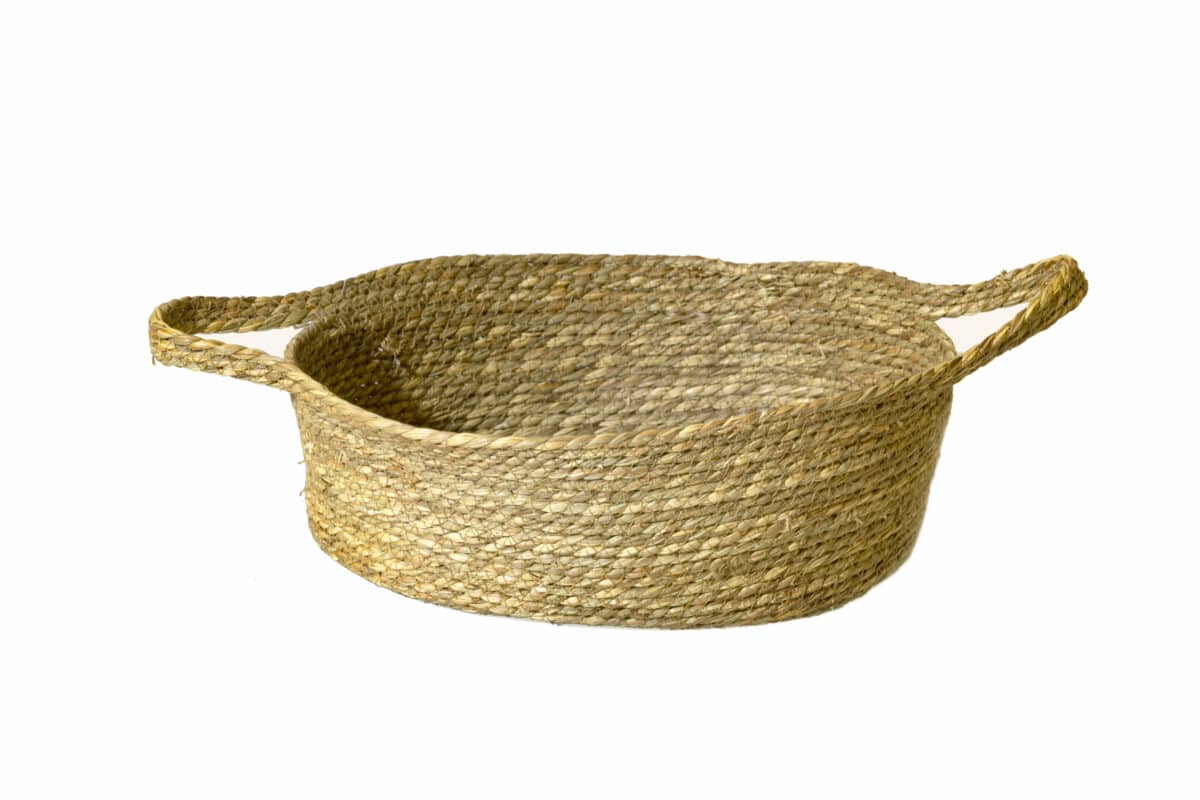 Small Oval Straw Basket Straw basket in an oval shape, and a size of 31x23x11cm