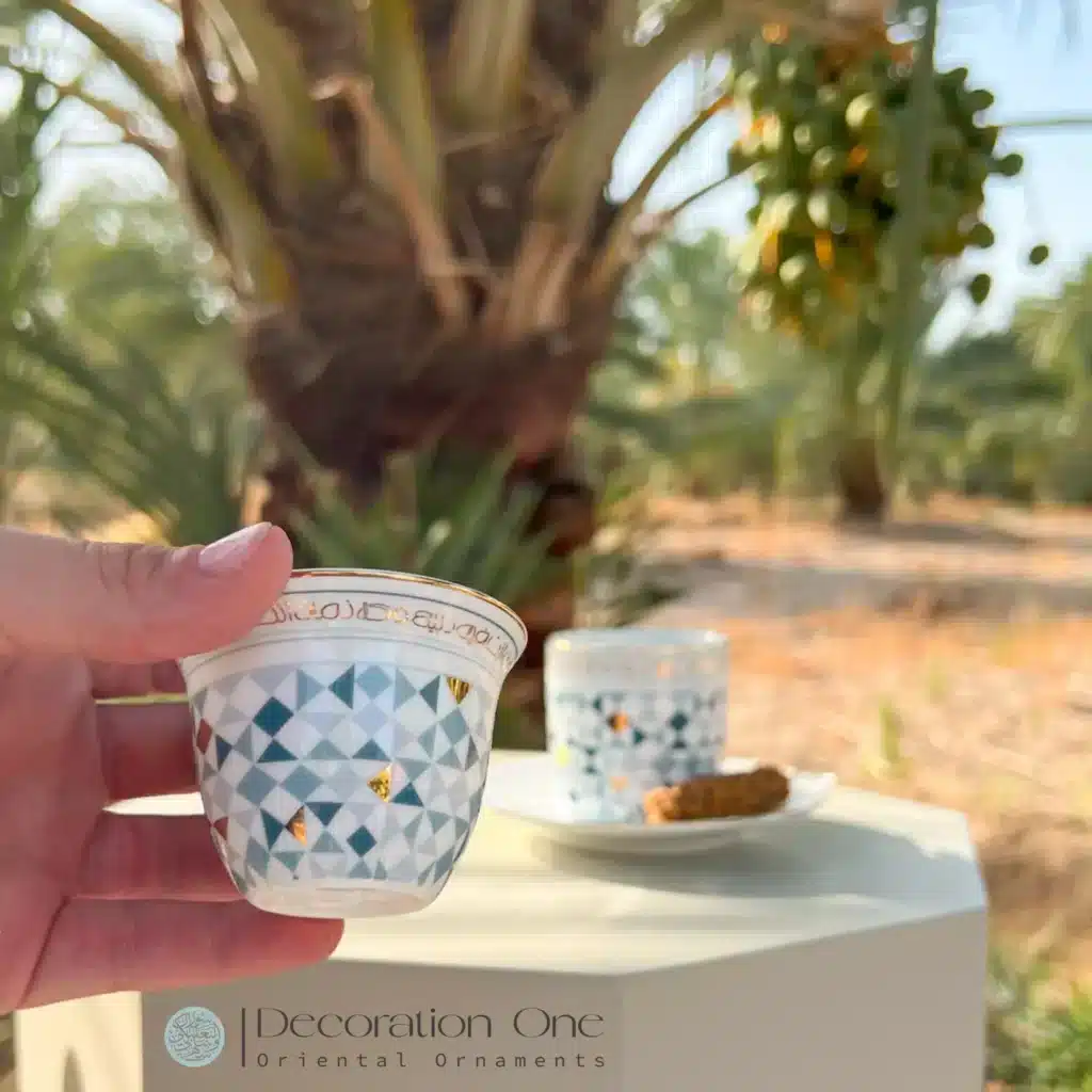 من ماذا يصنع فنجان القهوة