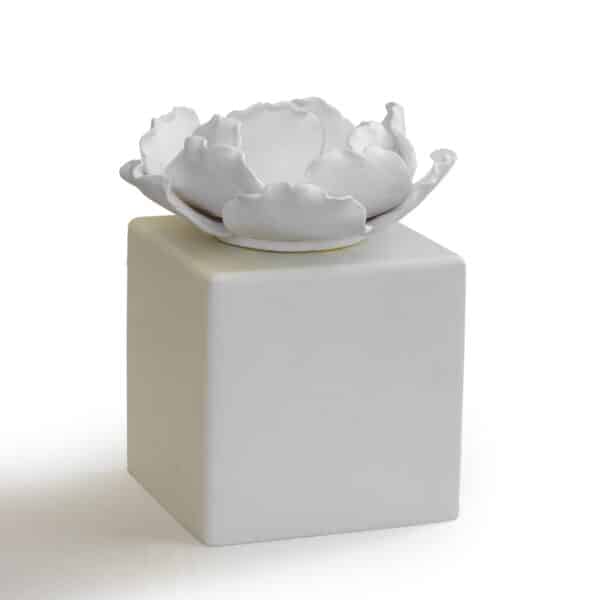 Tissue Box Open Peony Collection in Ceramic (White)